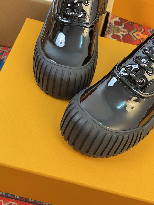 ルイヴィトン靴細部ディテール